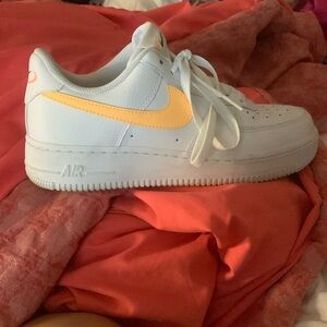 NIKE AIR FORCE 1s